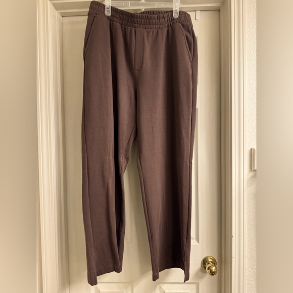 Old Navy High-Waisted Dynamic Fleece Wide-Leg
Pants Size XL - Picture 1 of 7